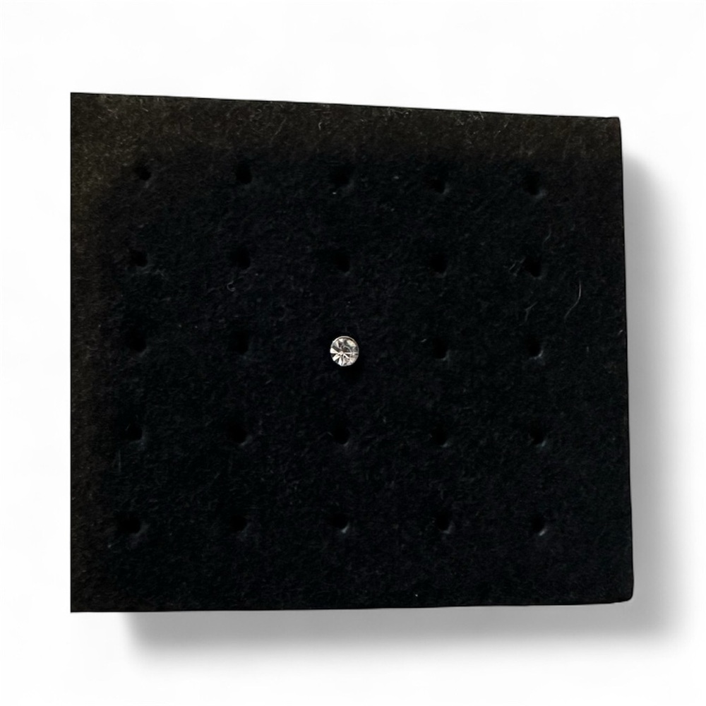 ✨Dainty Silver Nose Pin with Clear Stone